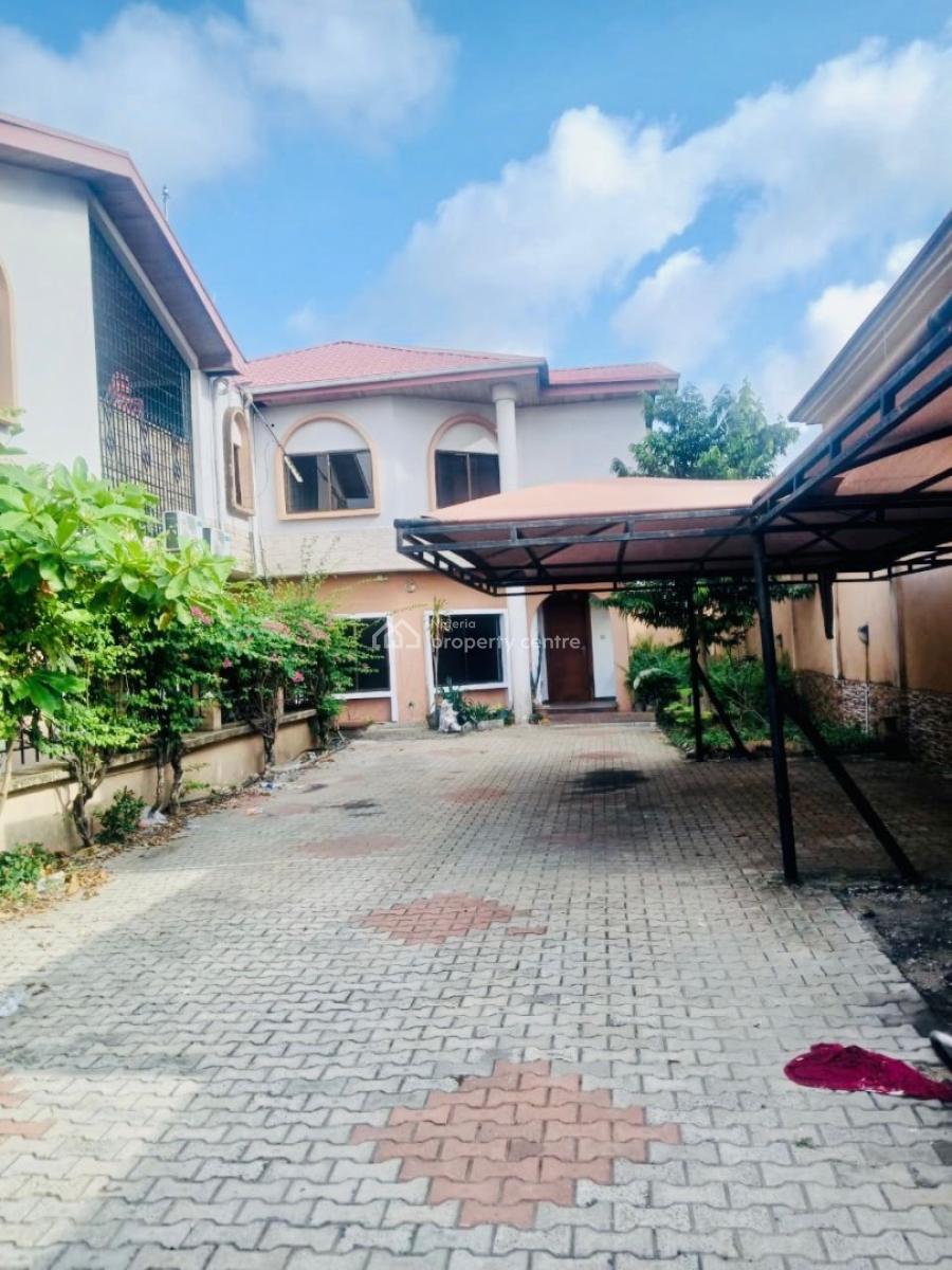 Spacious 4 Bedroom Semi Detached House with a Room Bq, Off Admiralty Lekki Phase 1, Lekki Phase 1, Lekki, Lagos, House for Rent
