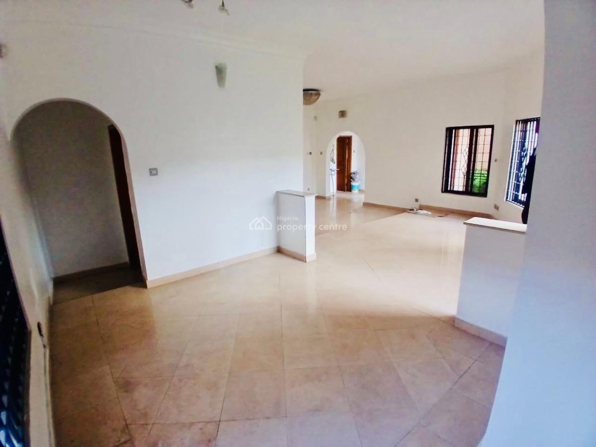 Spacious 4 Bedroom Semi Detached House with a Room Bq, Off Admiralty Lekki Phase 1, Lekki Phase 1, Lekki, Lagos, House for Rent