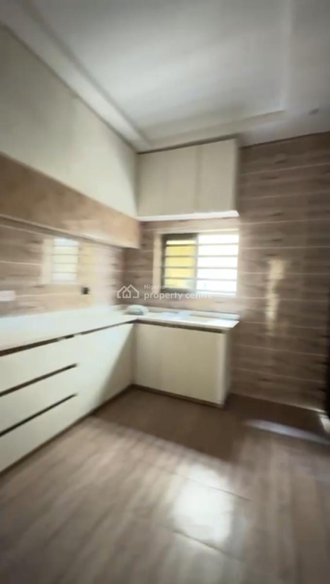 4-bedroom Terrace Duplex in Gaduwa By Gaat School, Gaduwa, Abuja, Terraced Duplex for Sale