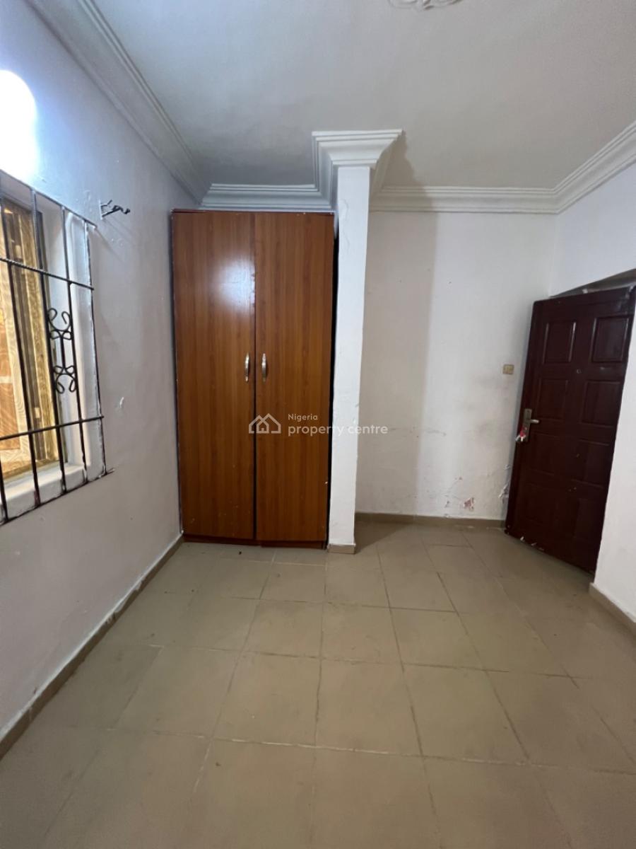 Clean 3 Bedrooms Flat, Agungi, Lekki, Lagos, Flat / Apartment for Rent