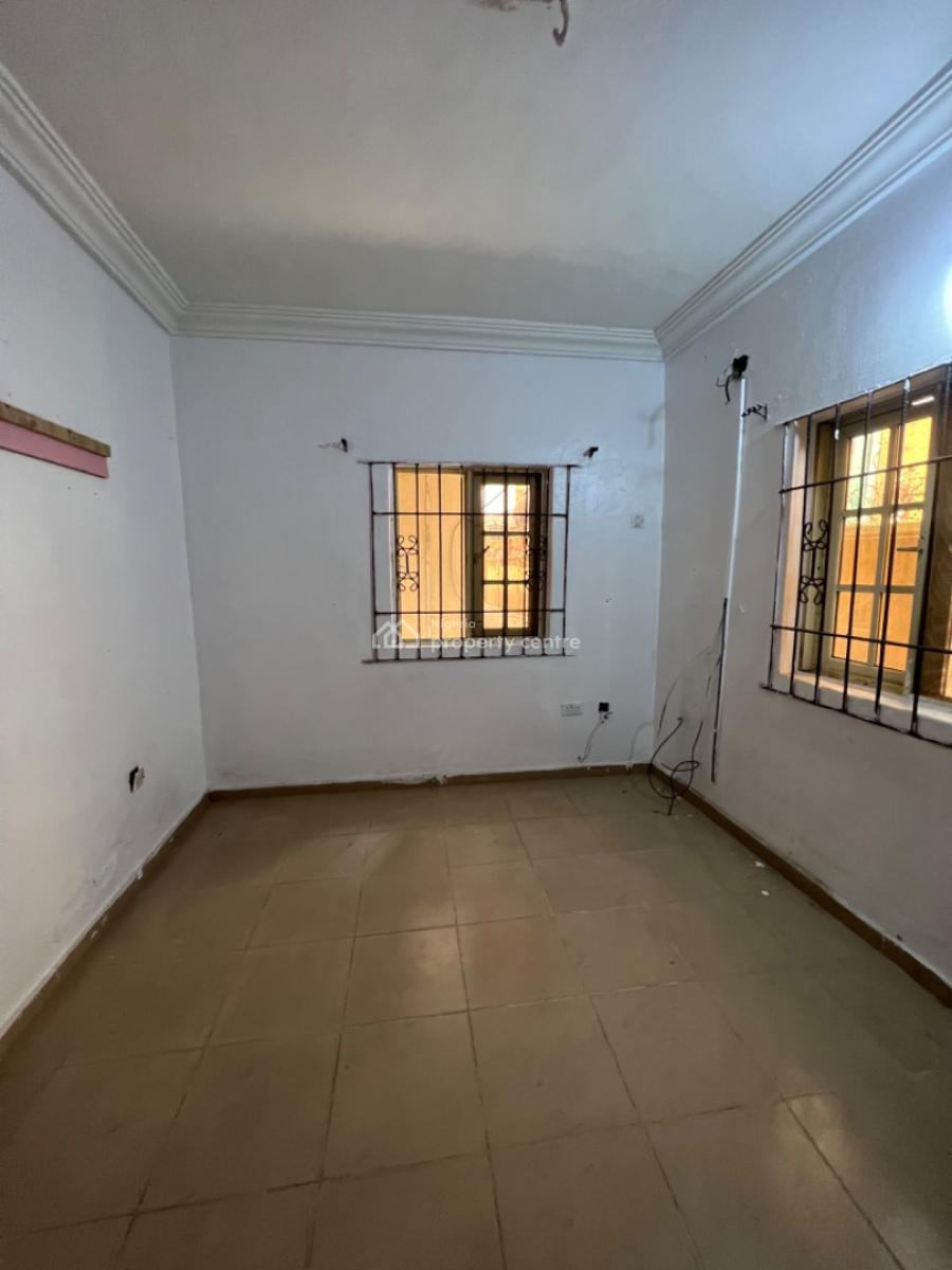Clean 3 Bedrooms Flat, Agungi, Lekki, Lagos, Flat / Apartment for Rent