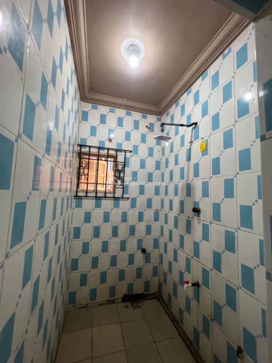 Clean 3 Bedrooms Flat, Agungi, Lekki, Lagos, Flat / Apartment for Rent