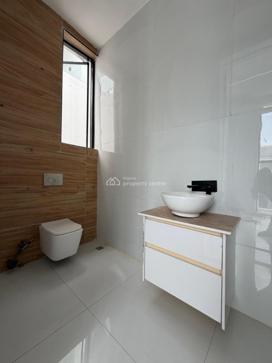 Exquisite 5 B/r Detached House, Lekki, Lagos, Detached Duplex for Sale