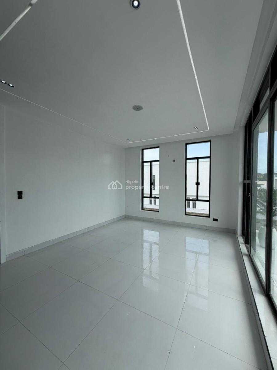 Exquisite 5 B/r Detached House, Lekki, Lagos, Detached Duplex for Sale