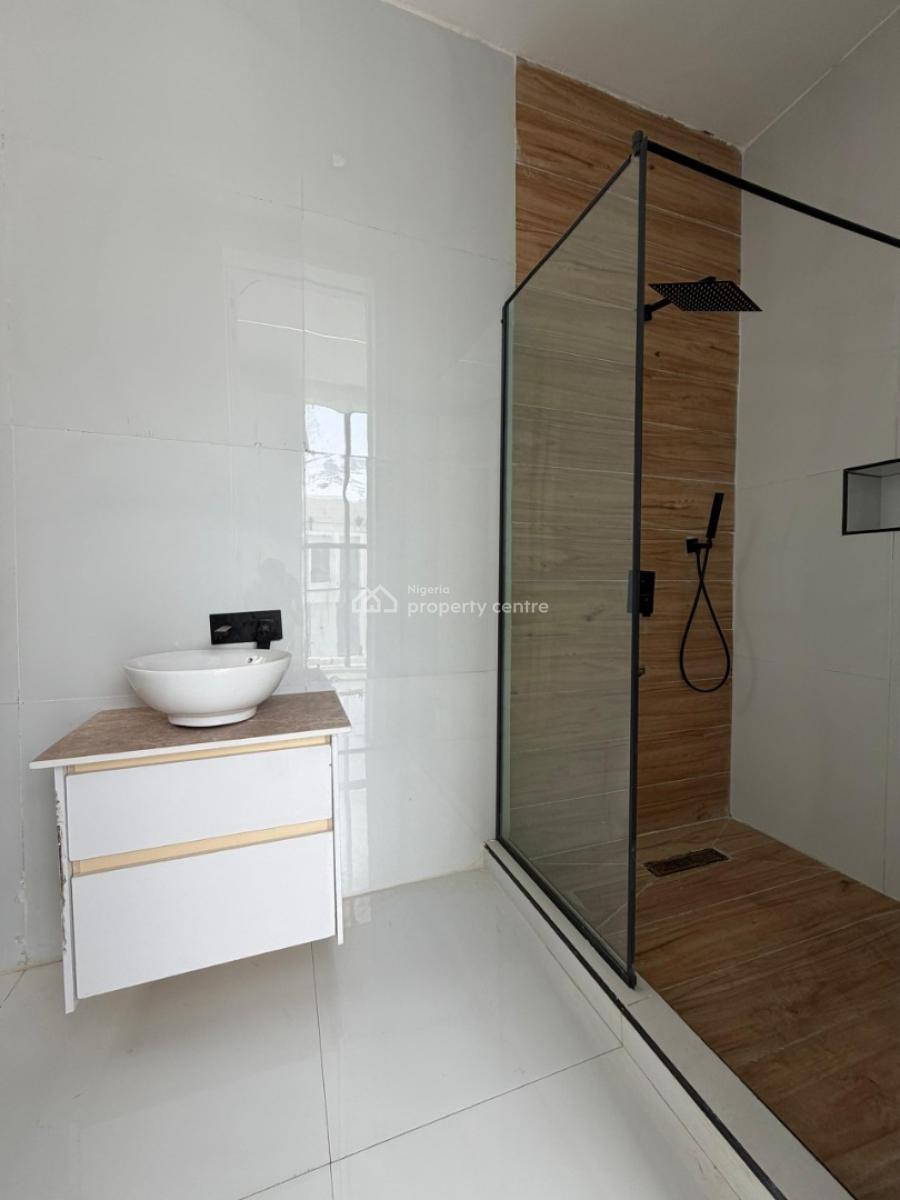 Exquisite 5 B/r Detached House, Lekki, Lagos, Detached Duplex for Sale