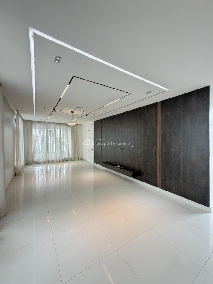 Exquisite 5 B/r Detached House, Lekki, Lagos, Detached Duplex for Sale