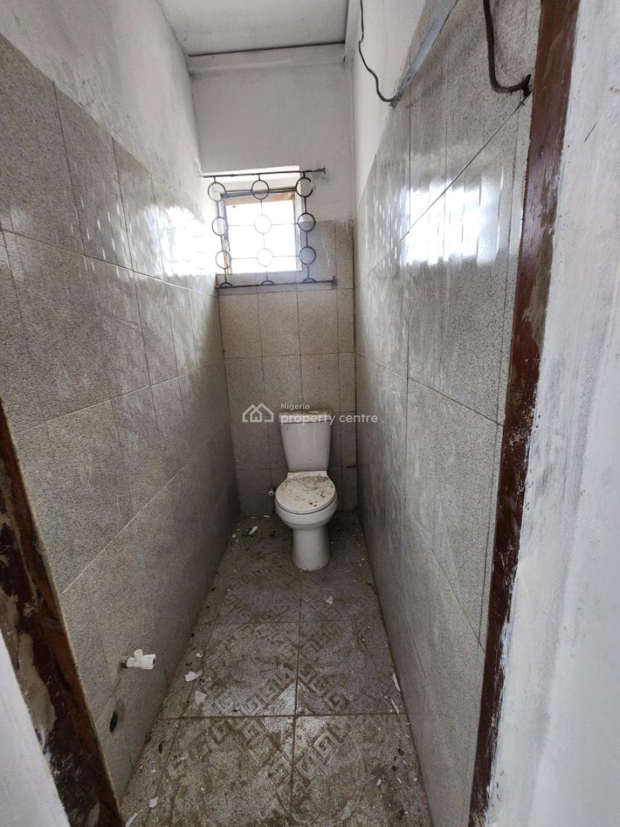 Ground Floor 4 Bedroom Flat with All Rooms Ensuit, Falolu, Surulere, Lagos, Flat / Apartment for Rent