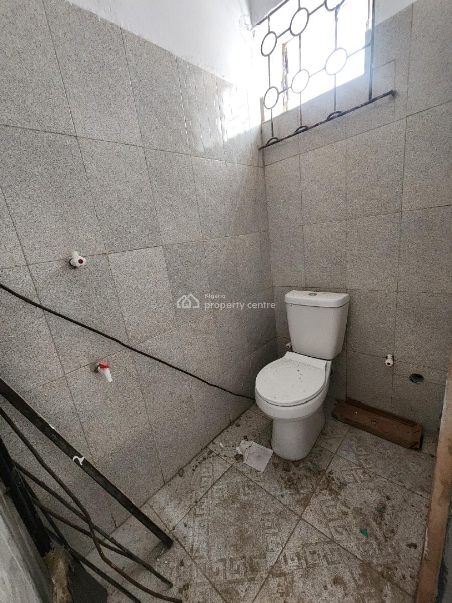 Ground Floor 4 Bedroom Flat with All Rooms Ensuit, Falolu, Surulere, Lagos, Flat / Apartment for Rent