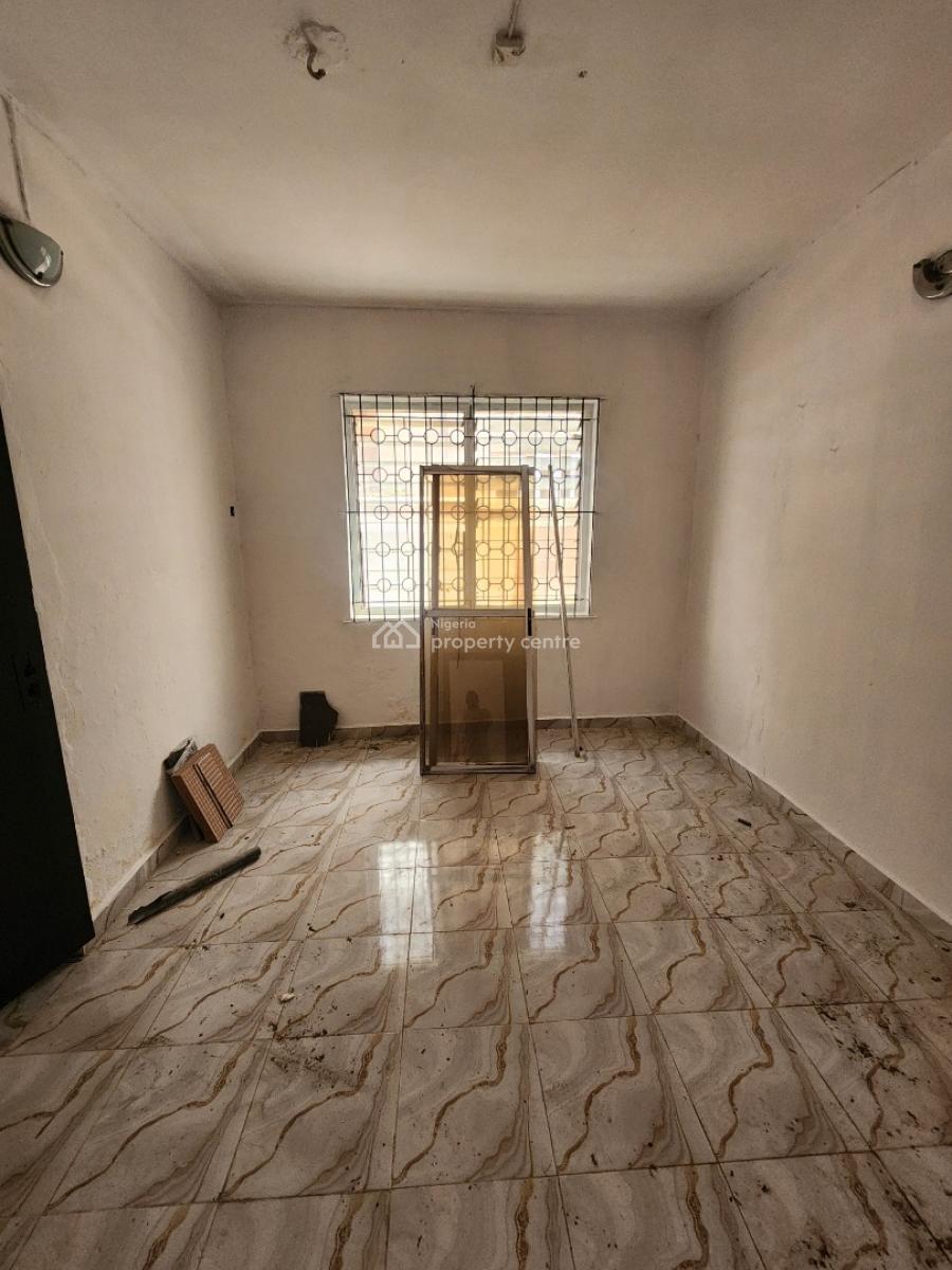 Ground Floor 4 Bedroom Flat with All Rooms Ensuit, Falolu, Surulere, Lagos, Flat / Apartment for Rent
