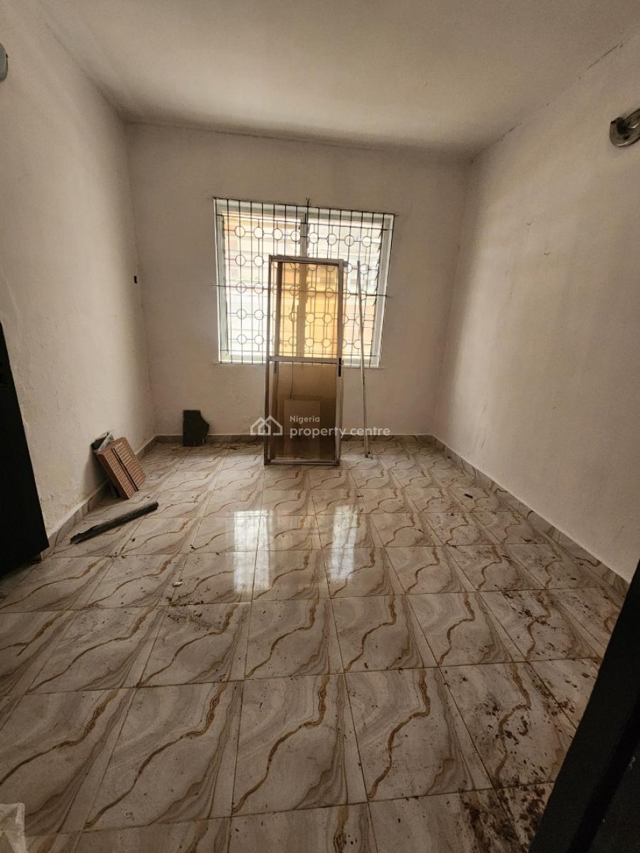 Ground Floor 4 Bedroom Flat with All Rooms Ensuit, Falolu, Surulere, Lagos, Flat / Apartment for Rent