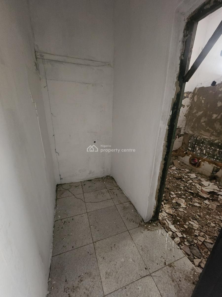Ground Floor 4 Bedroom Flat with All Rooms Ensuit, Falolu, Surulere, Lagos, Flat / Apartment for Rent