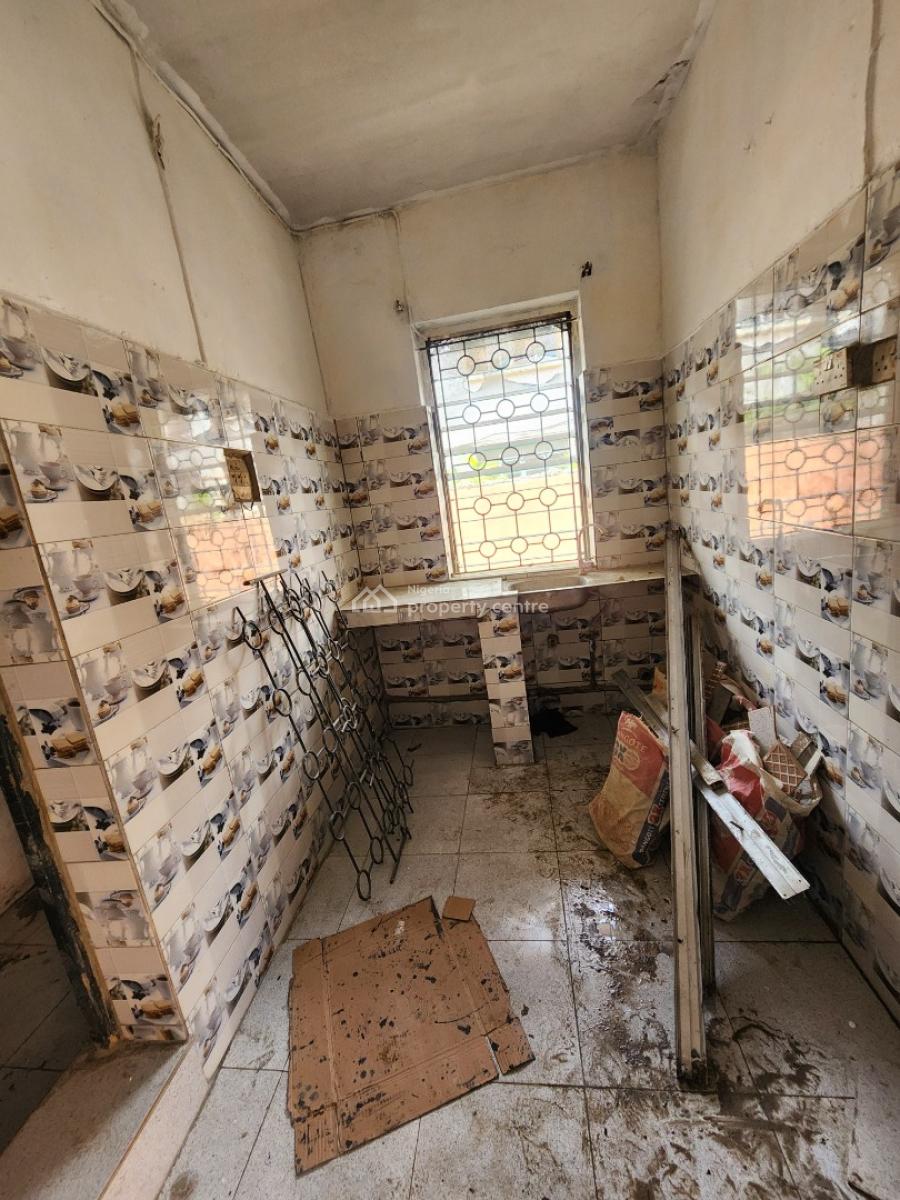 Ground Floor 4 Bedroom Flat with All Rooms Ensuit, Falolu, Surulere, Lagos, Flat / Apartment for Rent