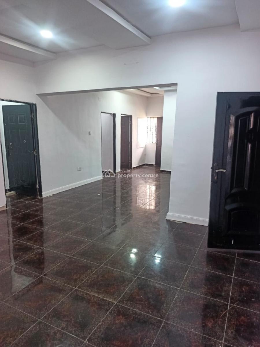 Spacious 3 Bedroom Flat, Lekki, Lagos, Flat / Apartment for Rent