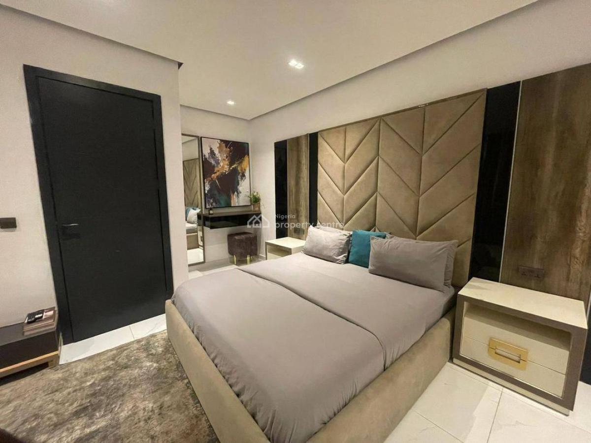 Luxury and Spacious 2 Bedroom Maisonette with 2 Balconies+ Pool +gym, Lekki Phase 1, Lekki, Lagos, Flat / Apartment Short Let