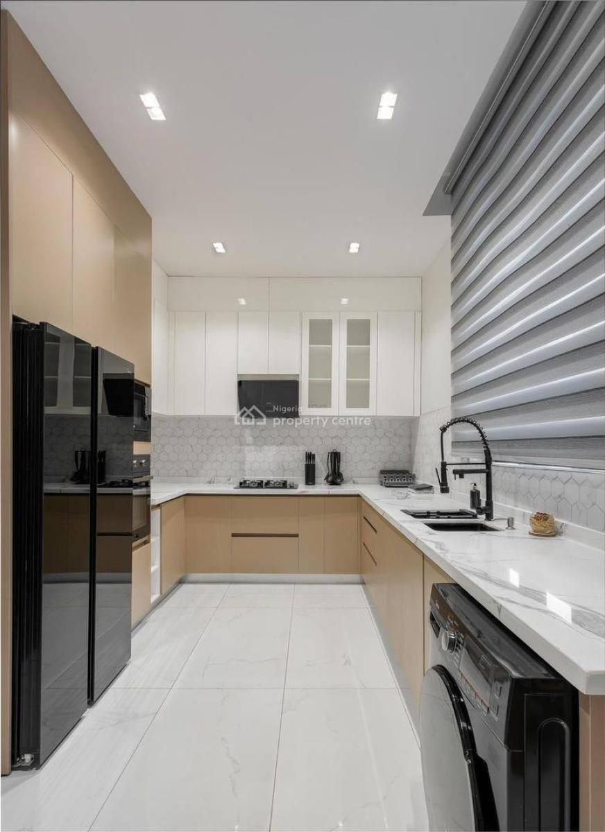 Luxury and Spacious 2 Bedroom Maisonette with 2 Balconies+ Pool +gym, Lekki Phase 1, Lekki, Lagos, Flat / Apartment Short Let