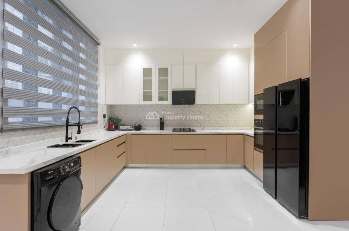 Luxury and Spacious 2 Bedroom Maisonette with 2 Balconies+ Pool +gym, Lekki Phase 1, Lekki, Lagos, Flat / Apartment Short Let