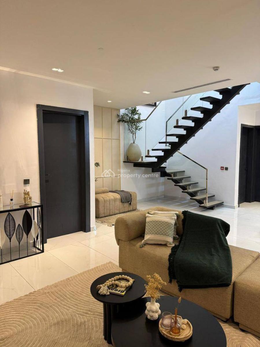 Luxury and Spacious 2 Bedroom Maisonette with 2 Balconies+ Pool +gym, Lekki Phase 1, Lekki, Lagos, Flat / Apartment Short Let