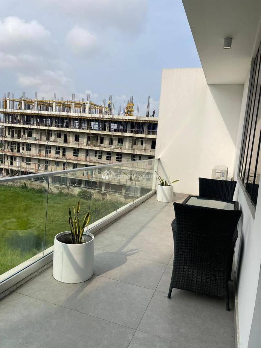 Luxury and Spacious 2 Bedroom Maisonette with 2 Balconies+ Pool +gym, Lekki Phase 1, Lekki, Lagos, Flat / Apartment Short Let