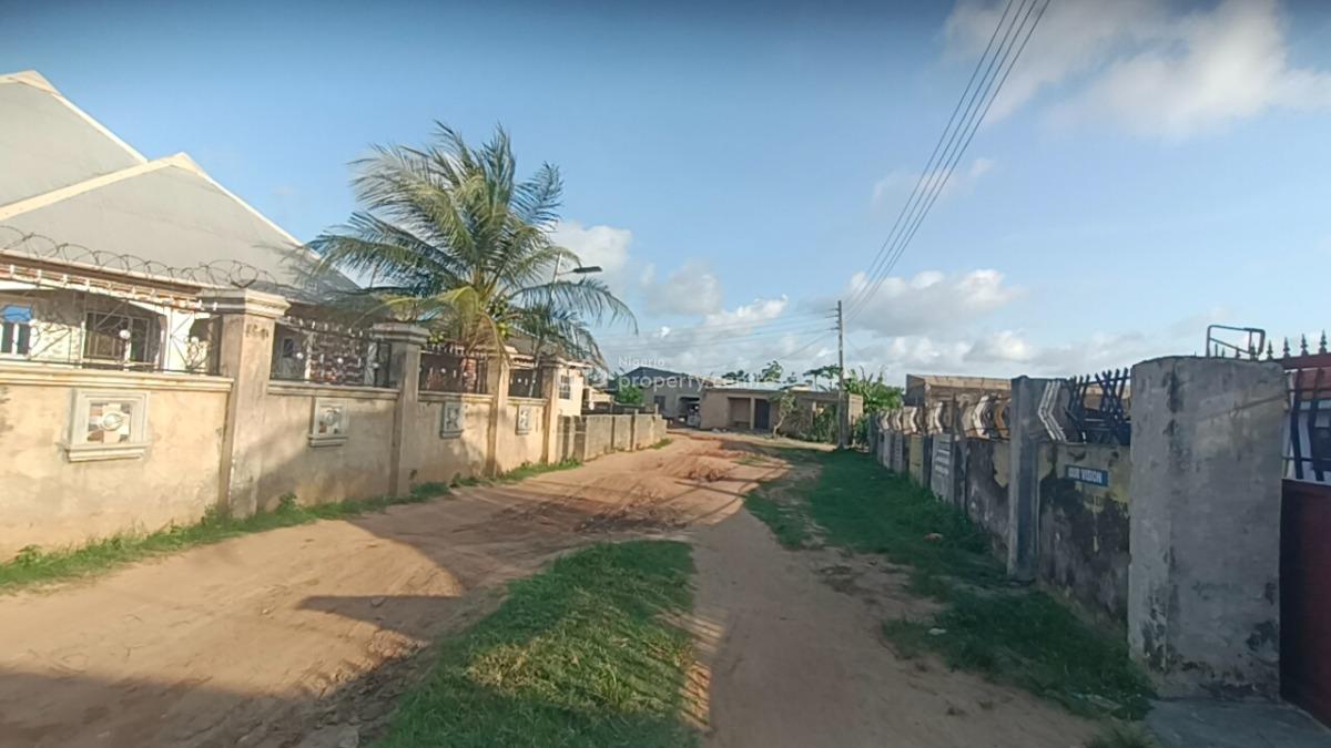 Uncompleted Storey Building of 6unit of 2bedroom Flat on Full Plot, Offin Igbogbo Ikorodu Lagos State, Igbogbo, Ikorodu, Lagos, Block of Flats for Sale