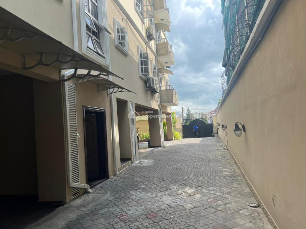 *fully Serviced Luxury 3bedrooms Apartment with Bq, Pool & Acs Install, Parkview Estate, Ikoyi Lagos., Ikoyi, Lagos, Flat / Apartment for Rent