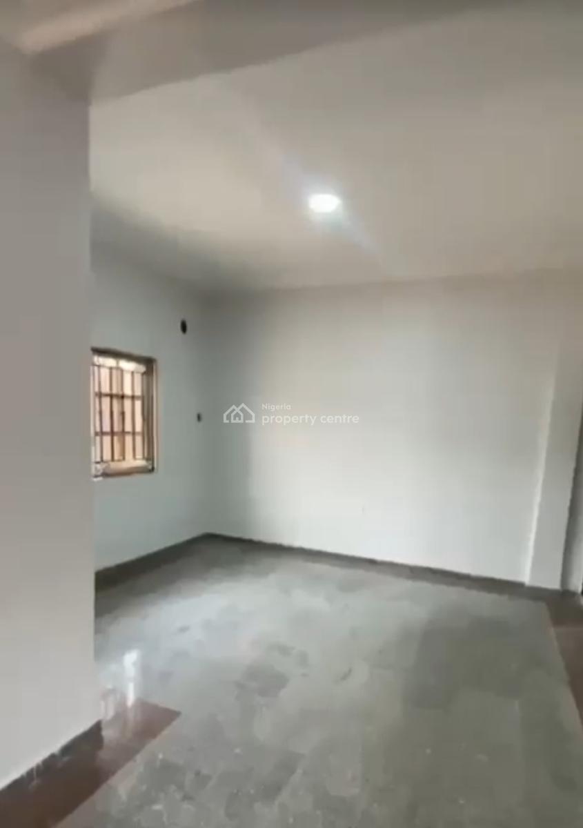 Self-serviced and Self-compound 4 Bedroom En-suite Renovated Semi-deta, Lekki Phase 1, Lekki, Lagos, Semi-detached Duplex for Rent
