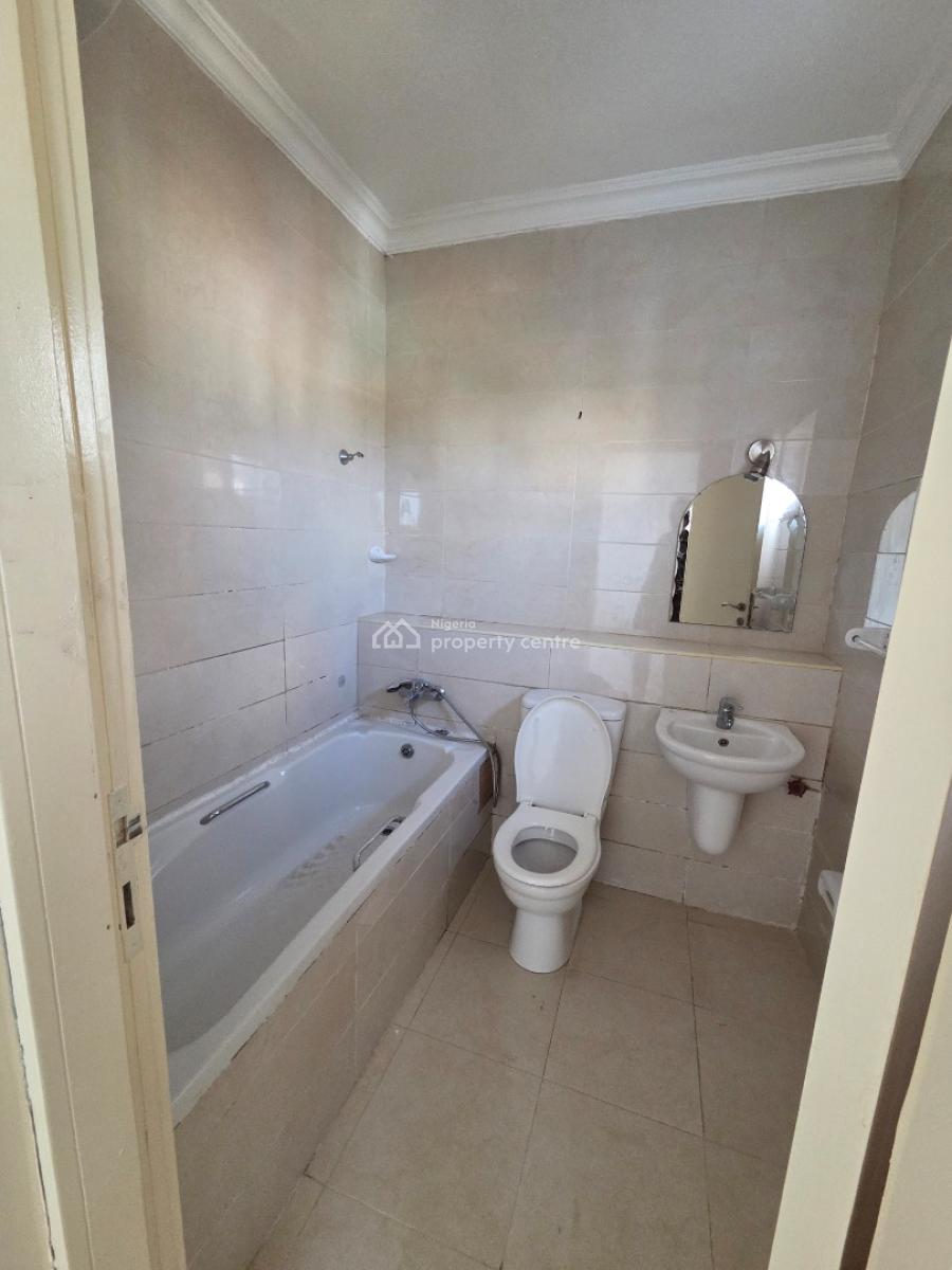 a Fully  Serviced  3 Bedroom  Apartment  with a Room Bq, Victoria Island (vi), Lagos, Flat / Apartment for Rent