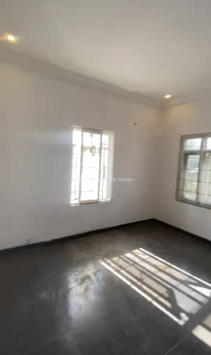 Specious Madtor Bedroom Shared Apartment in Chevron, Chevy View Estate Chevron, Lekki, Lagos, Flat / Apartment for Rent