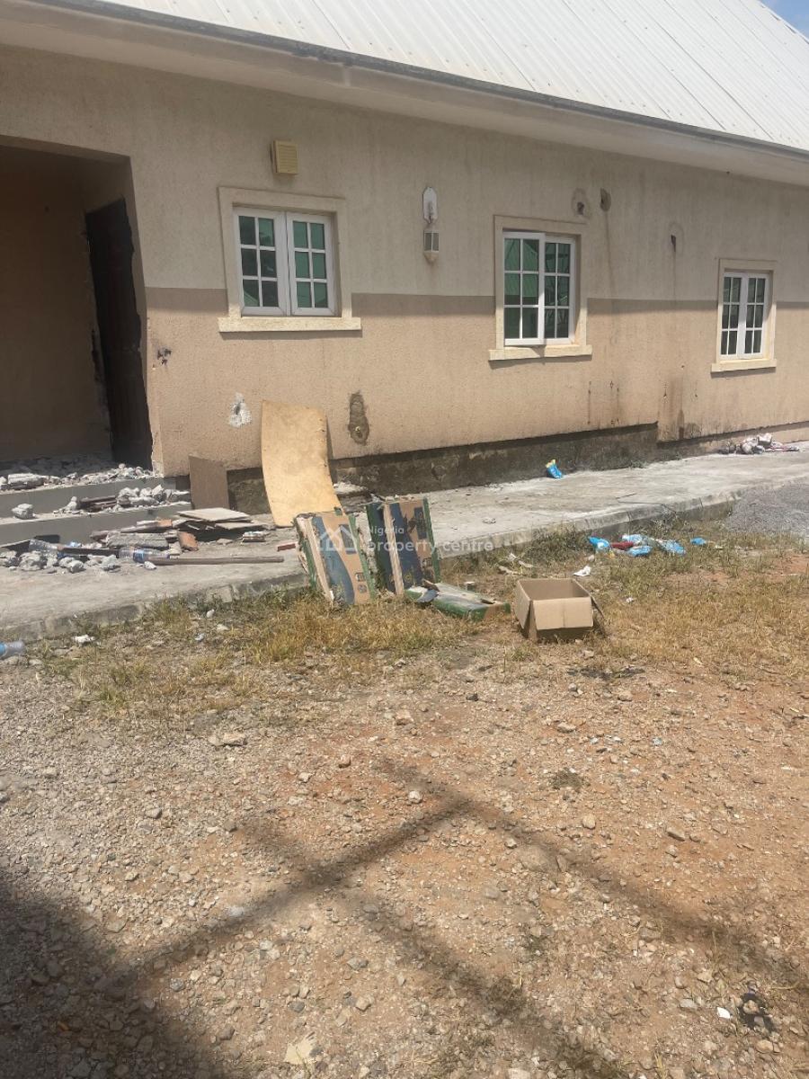 Well Renovated One Bedroom Semi Detached Bungalow, Gwarinpa, Abuja, Semi-detached Bungalow for Rent