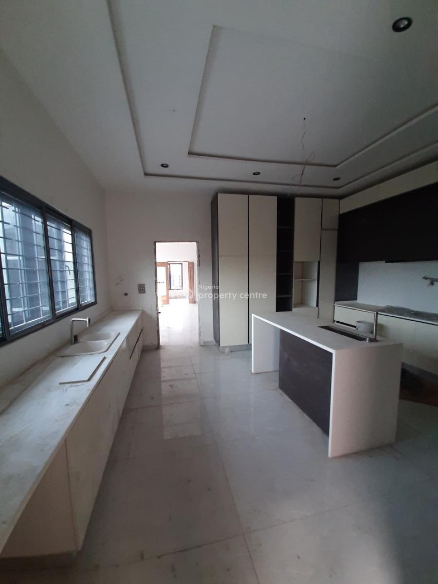 Tastefully Finished and Self-serviced and Self-compound 5 Bedroom En-s, Lekki Phase 1, Lekki, Lagos, Semi-detached Duplex for Rent
