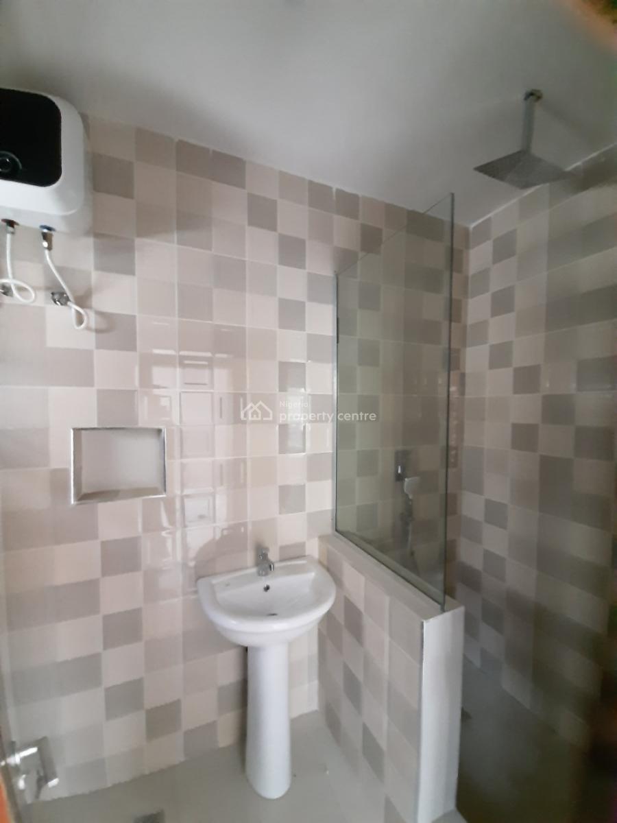 Tastefully Finished and Self-serviced and Self-compound 5 Bedroom En-s, Lekki Phase 1, Lekki, Lagos, Semi-detached Duplex for Rent