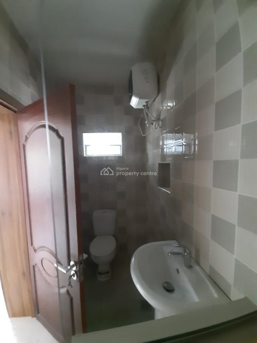 Tastefully Finished and Self-serviced and Self-compound 5 Bedroom En-s, Lekki Phase 1, Lekki, Lagos, Semi-detached Duplex for Rent