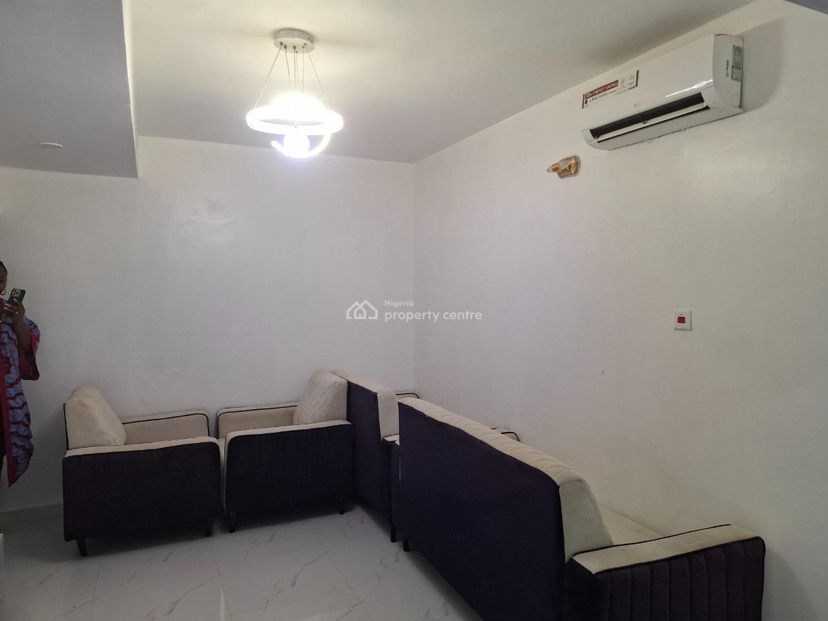 Nice 1 Bedroom Flat with Solar for Office Or Residence, Nice Location at Wuse2, Wuse 2, Abuja, Flat / Apartment for Sale