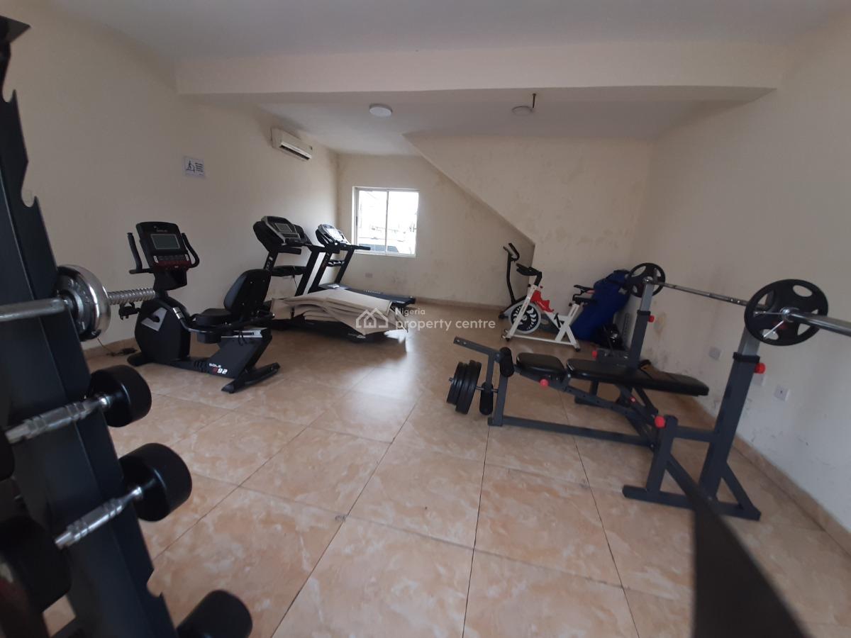 Serviced 3 Bedroom En-suite Flat, Lekki Phase 1, Lekki, Lagos, Flat / Apartment for Rent