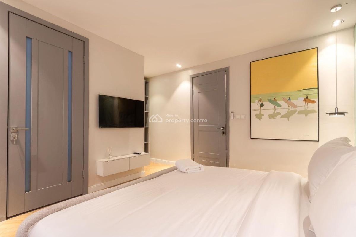 Beautiful 3 Bedroom Apartment Available for Bookings From Tomorrow!!!, Lekki Phase 1, Lekki, Lagos, Flat / Apartment Short Let