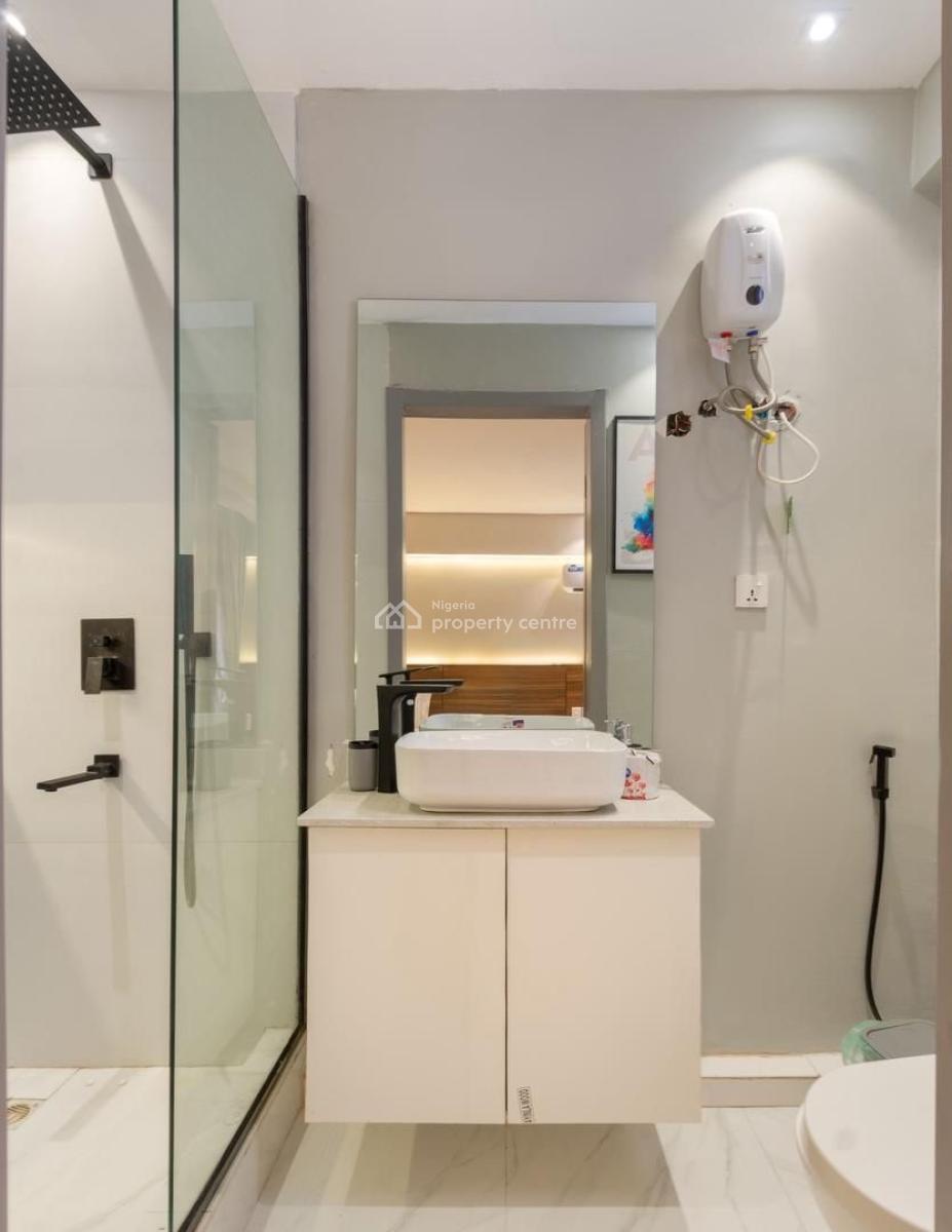 Beautiful 3 Bedroom Apartment Available for Bookings From Tomorrow!!!, Lekki Phase 1, Lekki, Lagos, Flat / Apartment Short Let