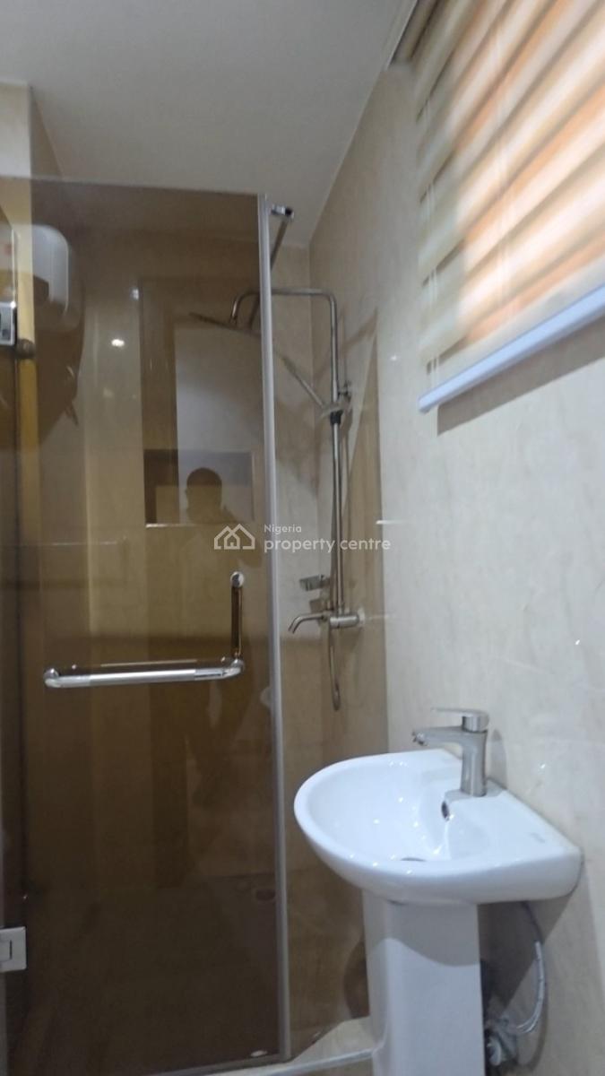 Luxury Fully Furnished  4 Bedroom Maisonette, Olaleye New Town Estate, Iponri, Surulere, Lagos, Flat / Apartment for Rent