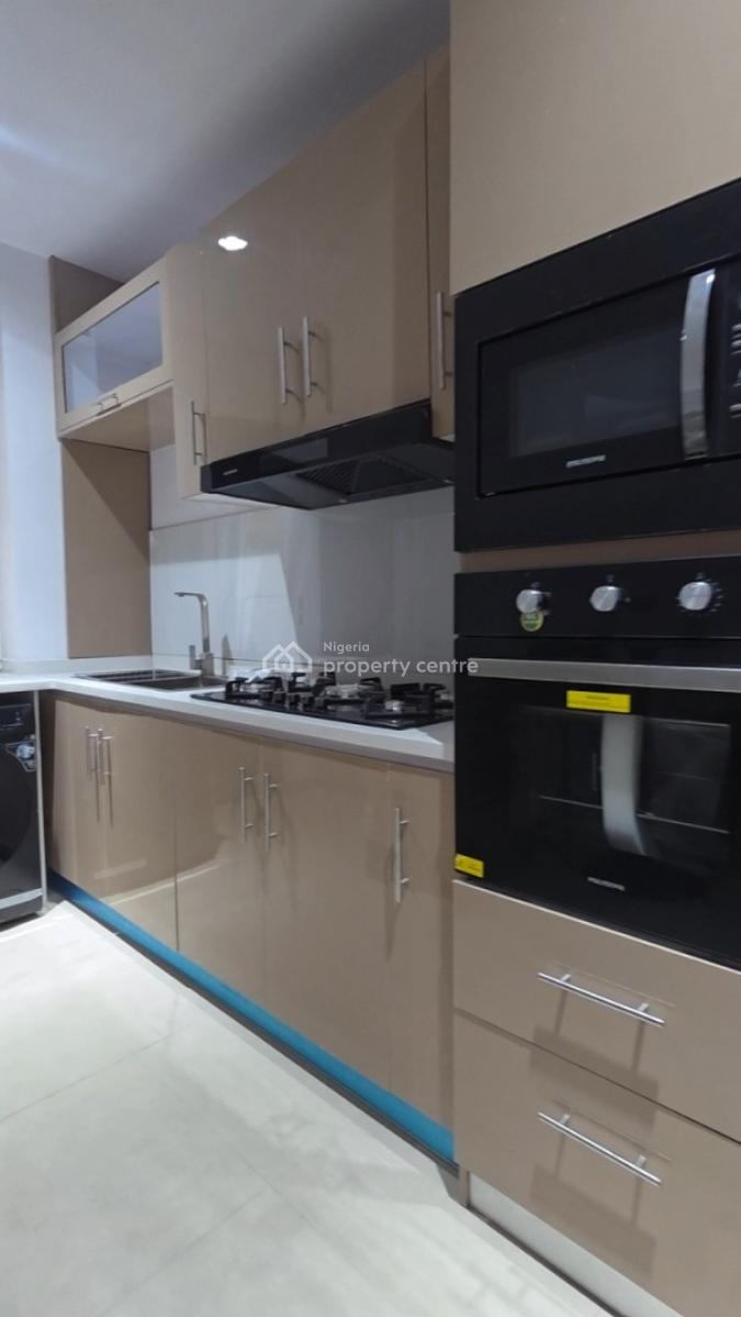 Luxury Fully Furnished  4 Bedroom Maisonette, Olaleye New Town Estate, Iponri, Surulere, Lagos, Flat / Apartment for Rent