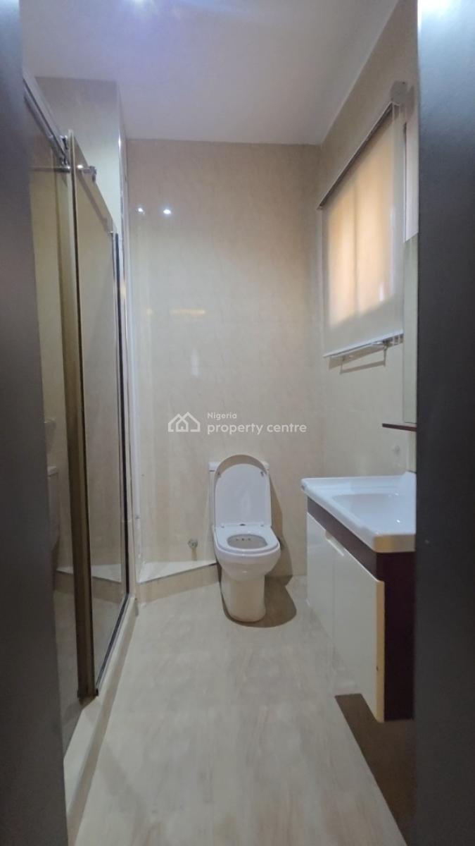Luxury Fully Furnished  4 Bedroom Maisonette, Olaleye New Town Estate, Iponri, Surulere, Lagos, Flat / Apartment for Rent