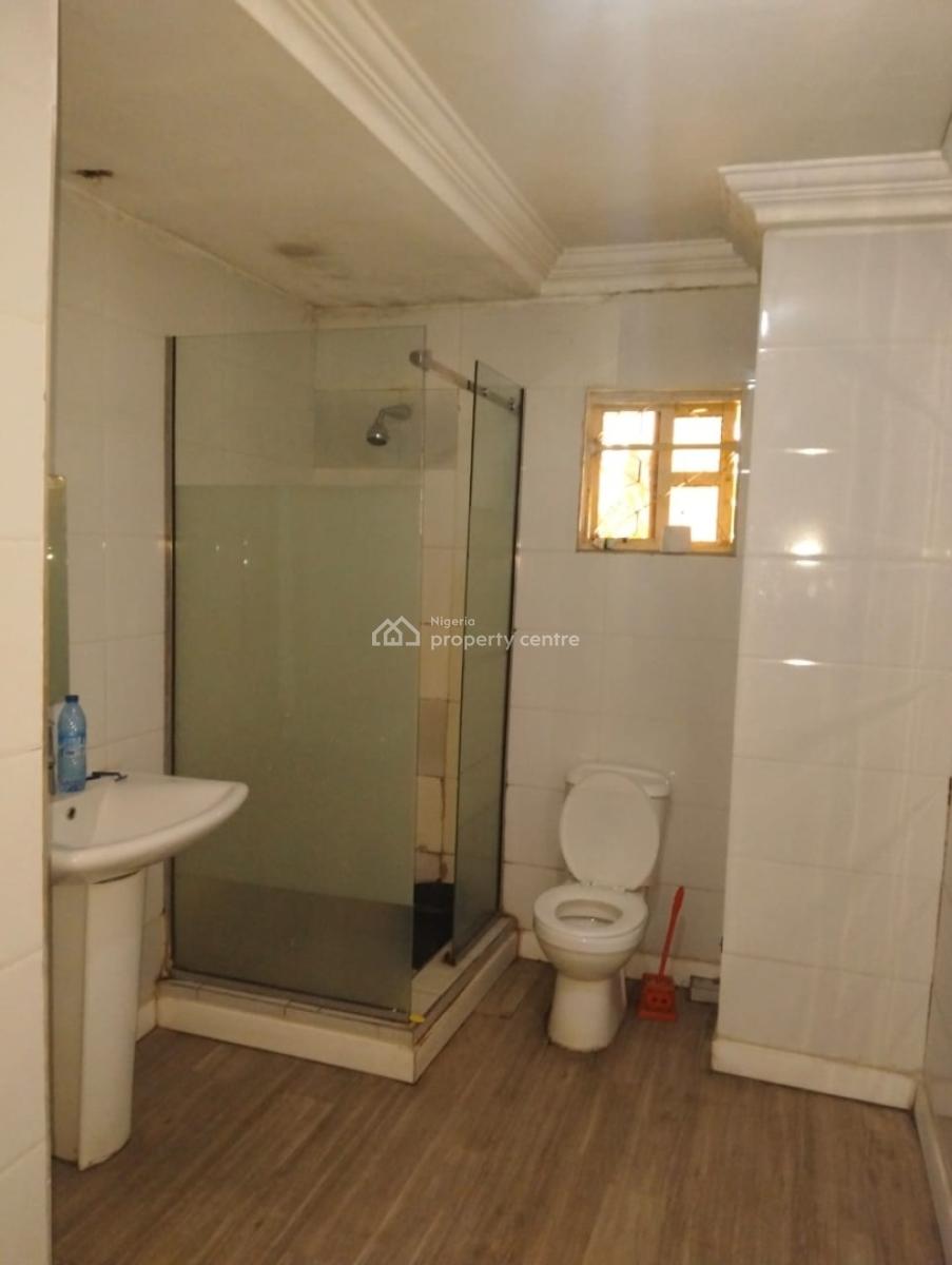 17bedrooms Detached Duplex Bq, Utako District, Utako, Abuja, Detached Duplex for Sale