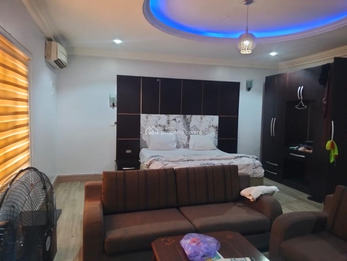 17bedrooms Detached Duplex Bq, Utako District, Utako, Abuja, Detached Duplex for Sale