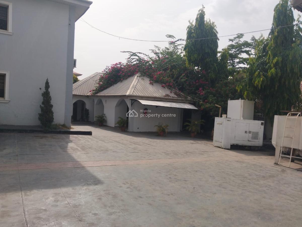 17bedrooms Detached Duplex Bq, Utako District, Utako, Abuja, Detached Duplex for Sale