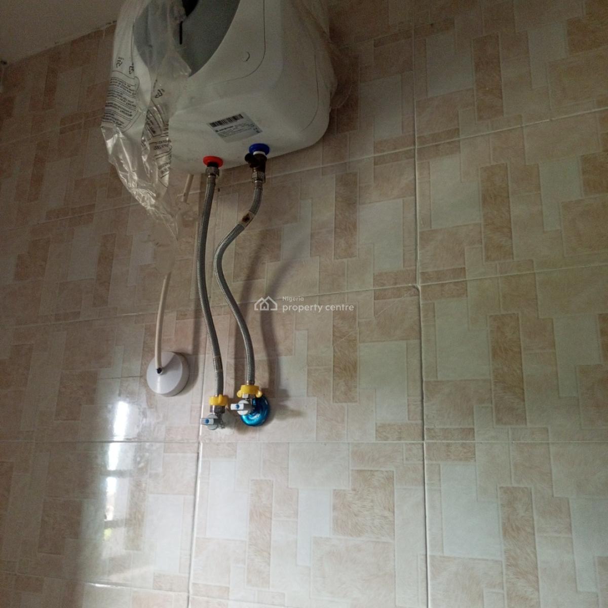 Spacious and Serene 2bedroom Apartment (upstairs), Badore Ajah-lekki, Badore, Ajah, Lagos, Flat / Apartment for Rent