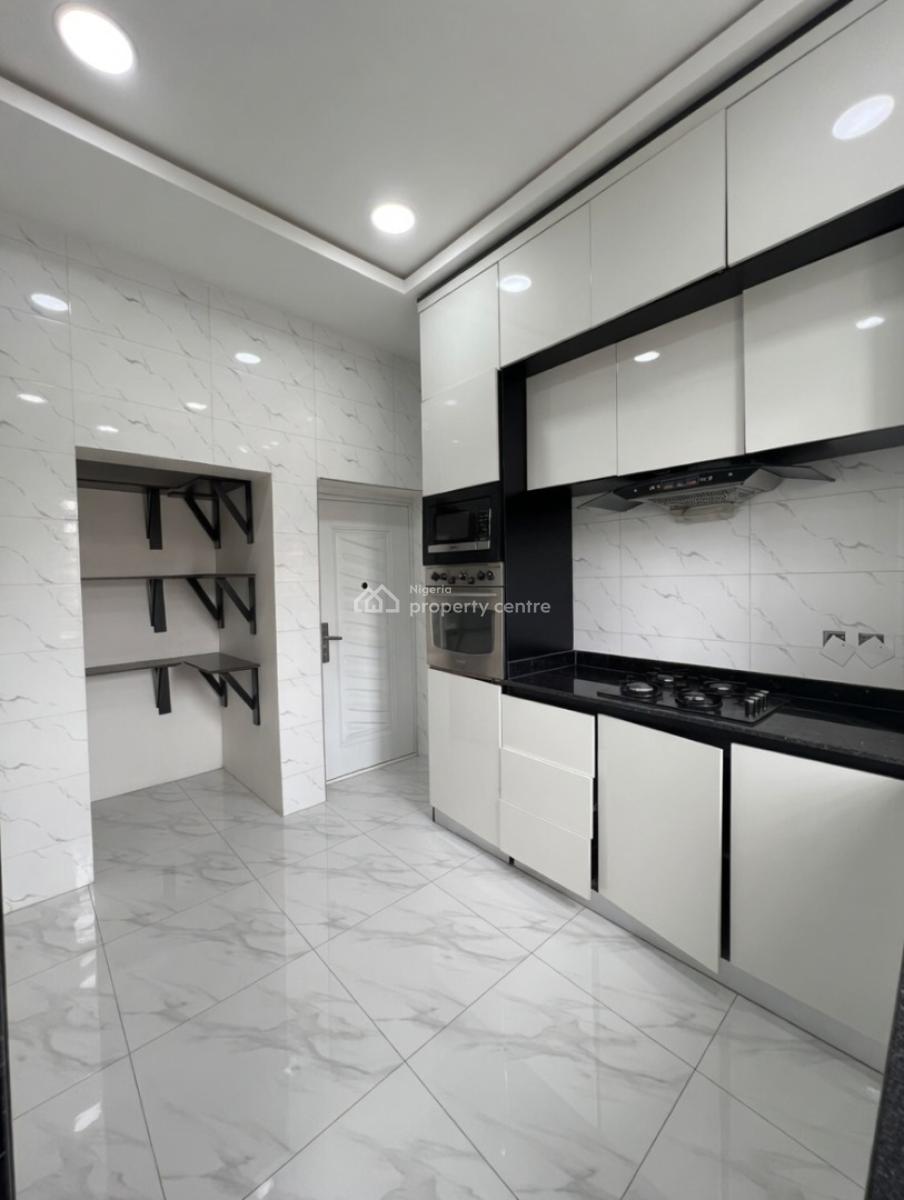 a Well 2bedroom Flat, Abraham Adesunya Ajah, Lekki Phase 2, Lekki, Lagos, Flat / Apartment for Rent