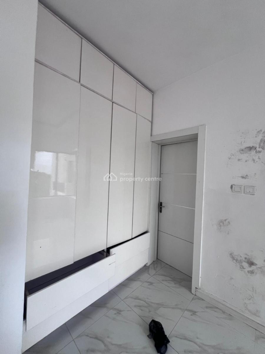 a Well 2bedroom Flat, Abraham Adesunya Ajah, Lekki Phase 2, Lekki, Lagos, Flat / Apartment for Rent