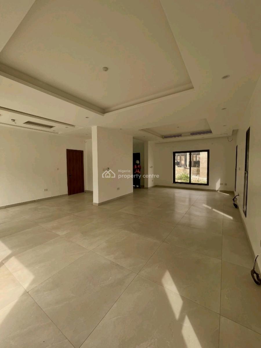 Beautifully Bright and Impressive 4 Bedrooms Detached Home, Asokoro District, Abuja, Detached Duplex for Sale
