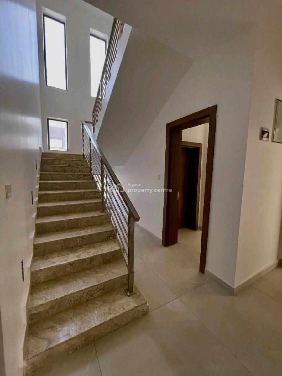 Beautifully Bright and Impressive 4 Bedrooms Detached Home, Asokoro District, Abuja, Detached Duplex for Sale