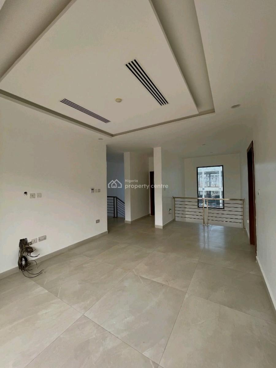 Beautifully Bright and Impressive 4 Bedrooms Detached Home, Asokoro District, Abuja, Detached Duplex for Sale