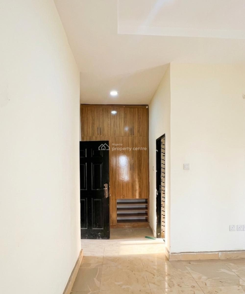 2 Bedroom Apartment, Lugbe District, Abuja, Flat / Apartment for Rent