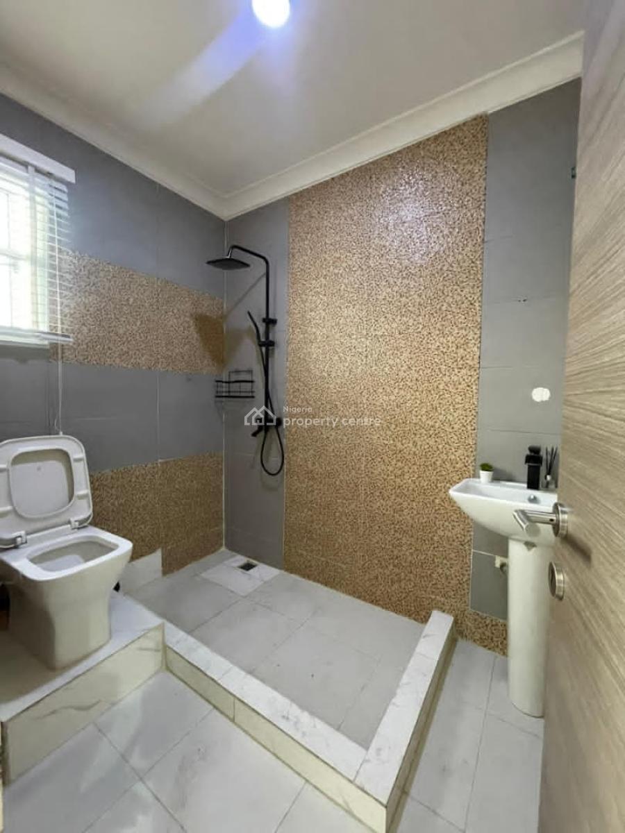 Spacious  and Serviced Upstairs Mini Flat Apartment{ Video}, Chevyview Estate Chevron, Lekki, Lagos, Mini Flat (room and Parlour) for Rent
