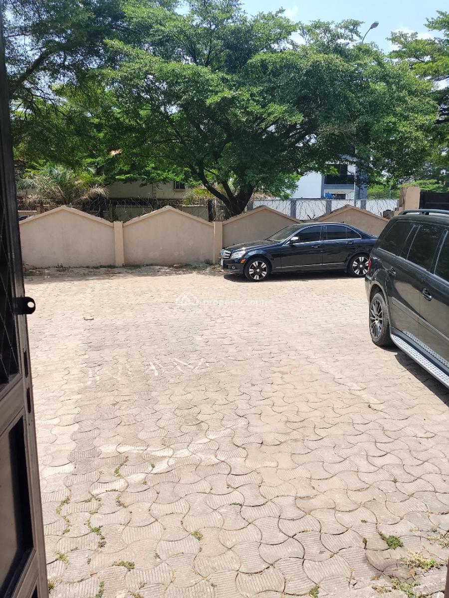 Massive 3-bedroom Flat Up for Grab on The First Floor, Plot 264/406 Augustus Aikohomu Street, Utako, Abuja, Flat / Apartment for Rent